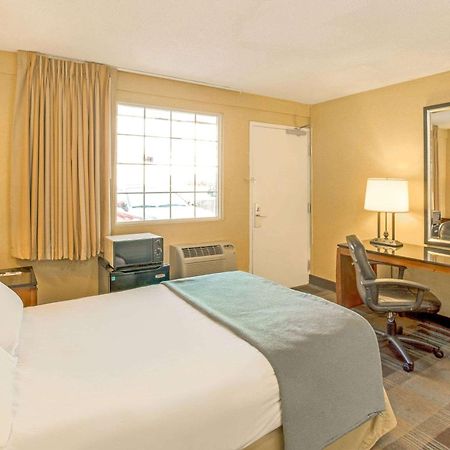 Travelodge by Wyndham Silver Spring Eksteriør billede